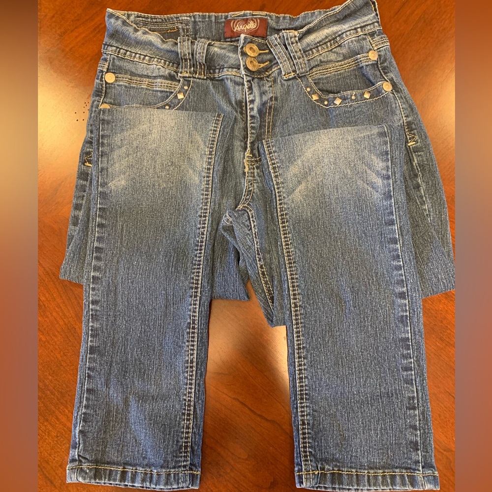 Angel jeans size 6. Great condition. Very comfortable!